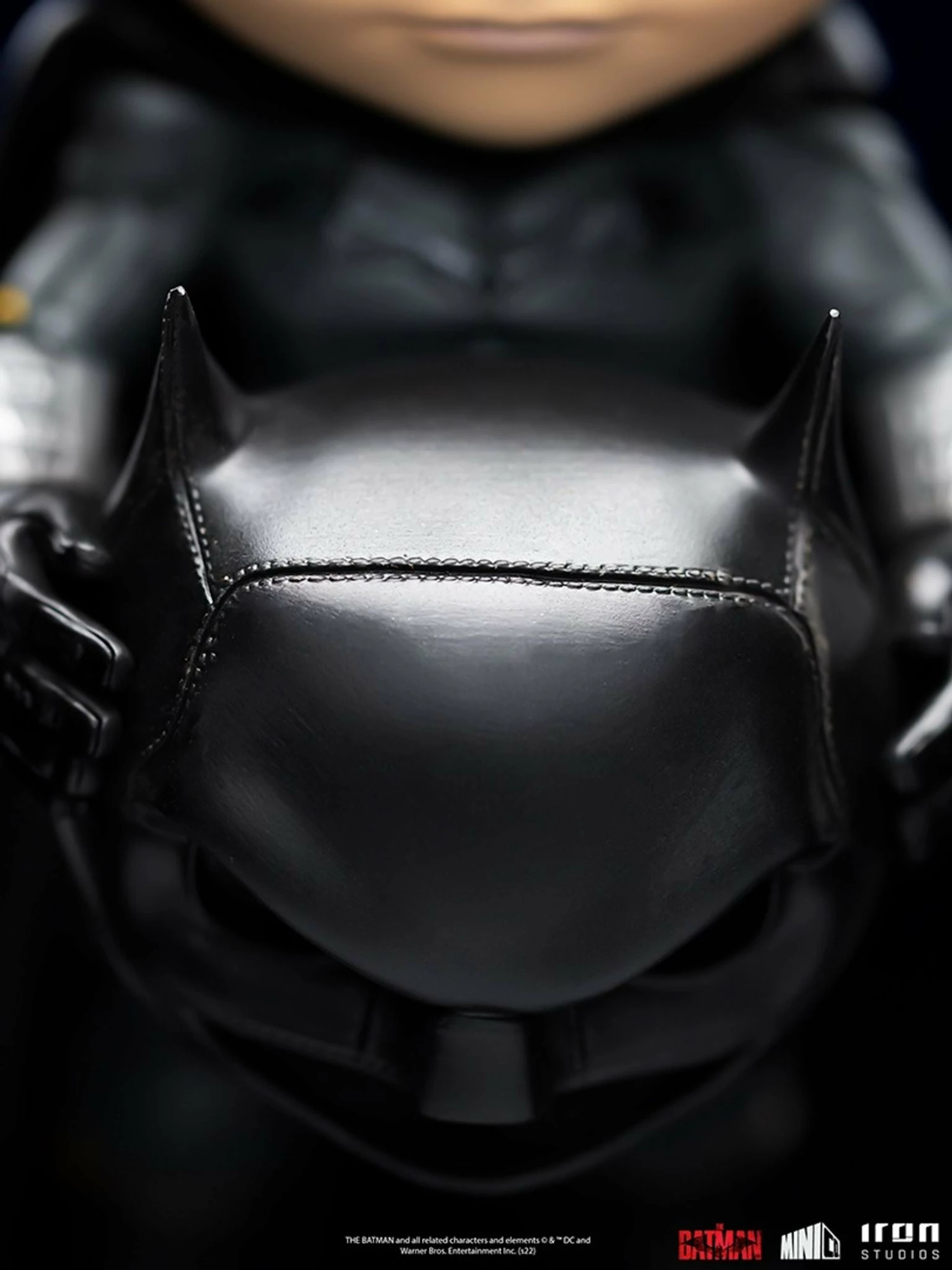 Iron Studios The Batman MiniCo Batman Unmasked Statue - Image 6