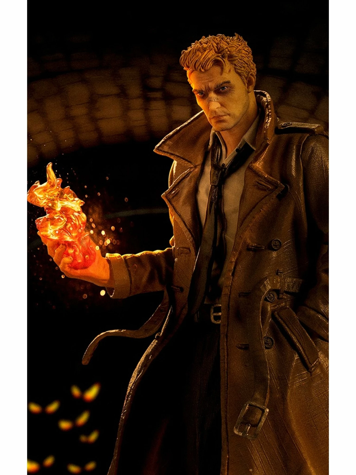 Iron Studios DC Comics 1/10 Deluxe Art Scale Limited Edition Constantine Statue - Image 9