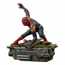 Iron Studios Spider-Man: No Way Home Diorama Series Spider-Man (Peter #1) 1/10 Art Scale Limited Edition Statue