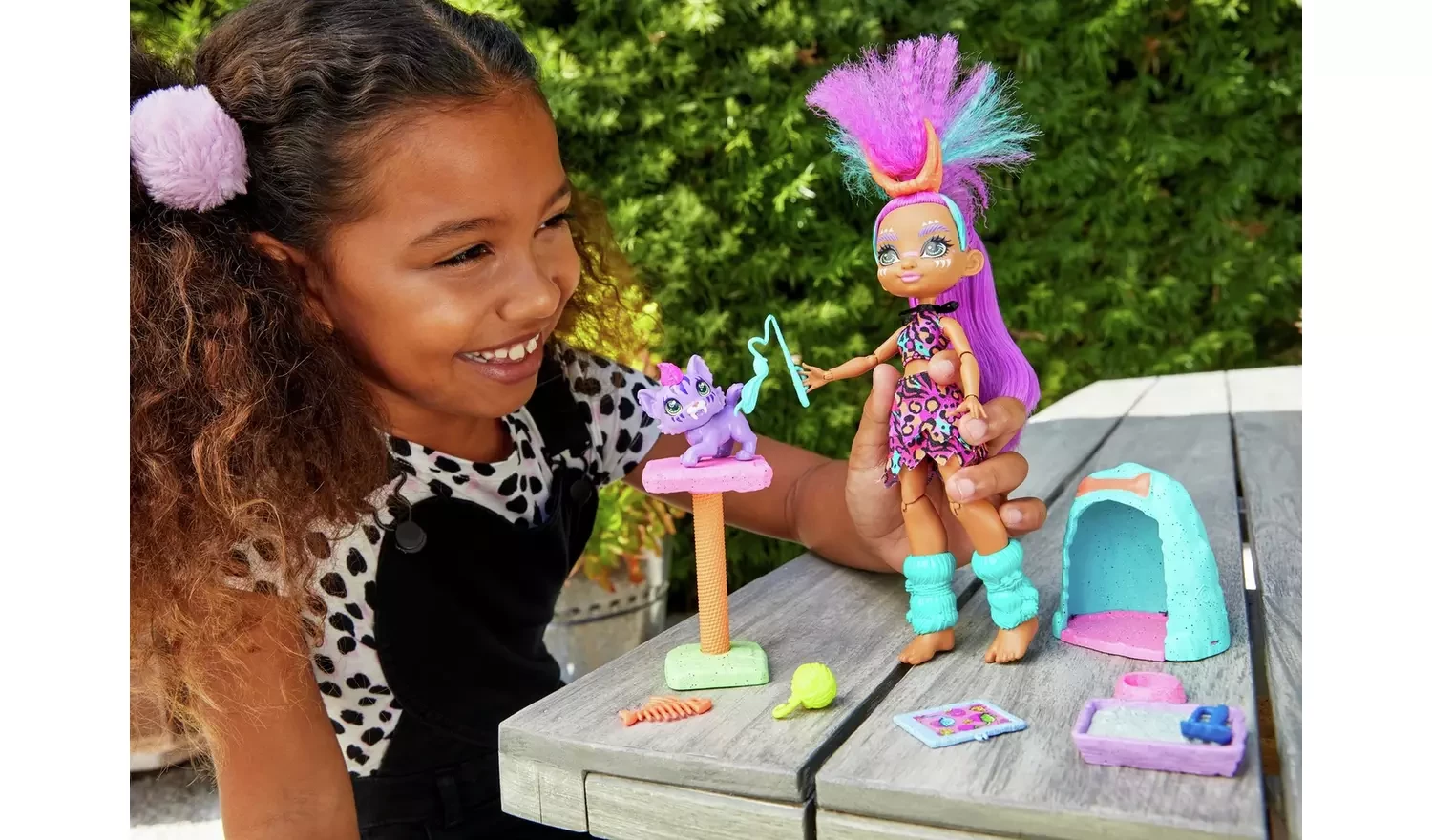 Cave Club Wild About Cats Playset & Roaralai Doll - Image 4
