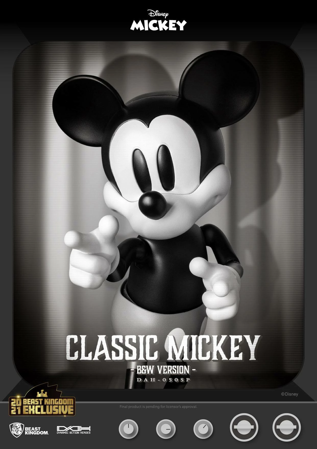 Disney Classic Dynamic Action Heroes 1-9 Mickey Classic Version B&W Version 21 C - Image 4