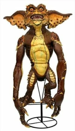 NECA Gremlins Prop Replica Stunt Puppet Brown Gremlin