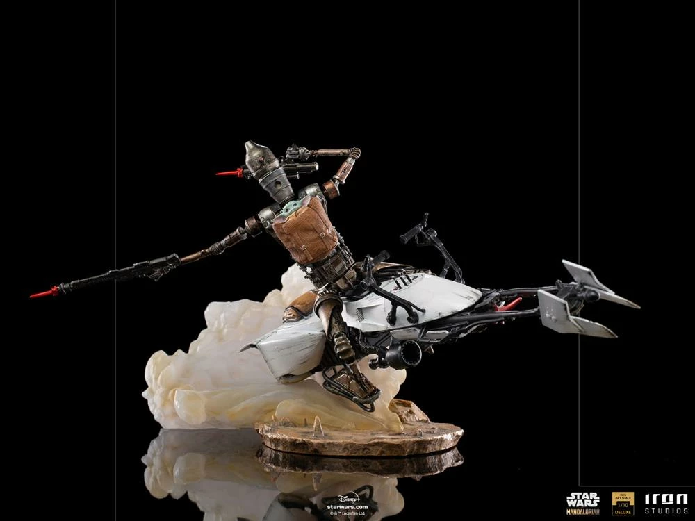 Iron Studios The Mandalorian IG-11 And The Child 1/10 Deluxe Art Scale Limited Edition Statue - Image 7