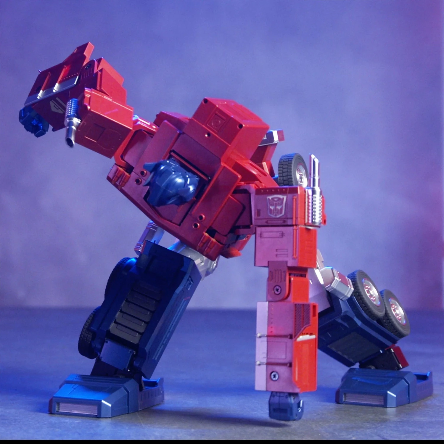 Robosen Transformers Elite Optimus Prime Auto-Converting Robot - Image 19