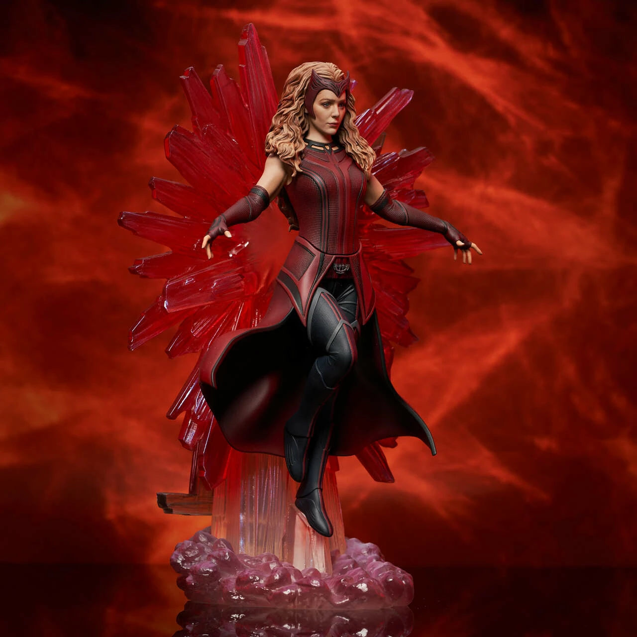 Marvel WandaVision - Scarlet Witch Diamond Select Gallery Diorama - Image 3