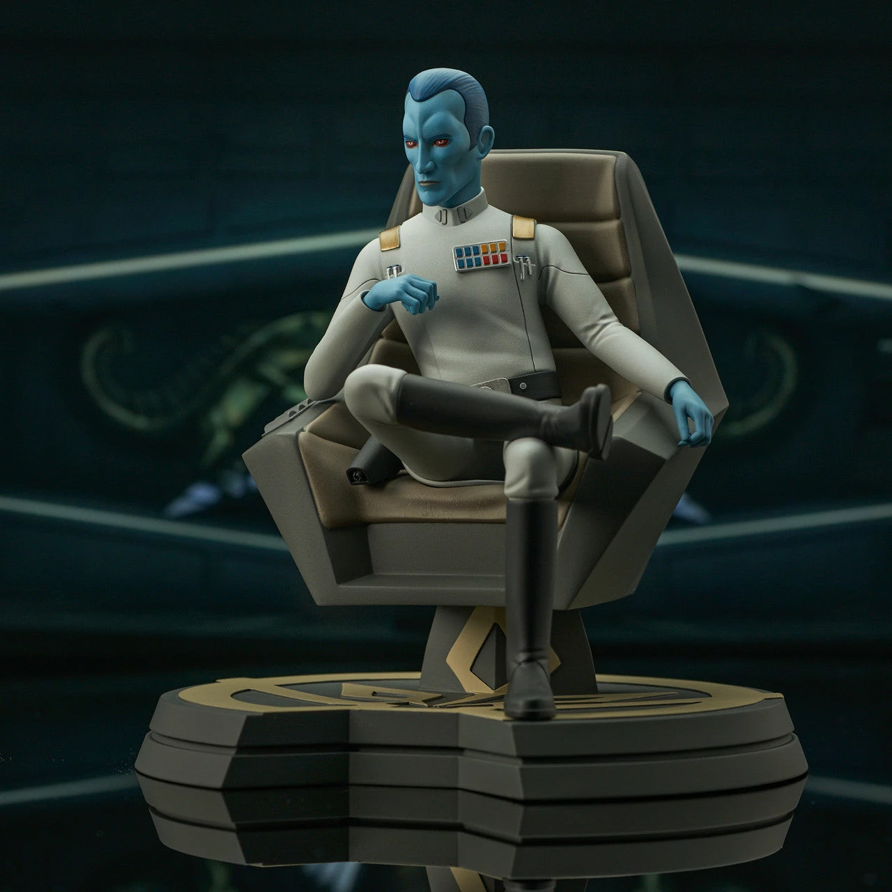 Star Wars Rebels Premier Collection Thrawn On Throne 1/7 Scale Limited Edition Statue - Image 4