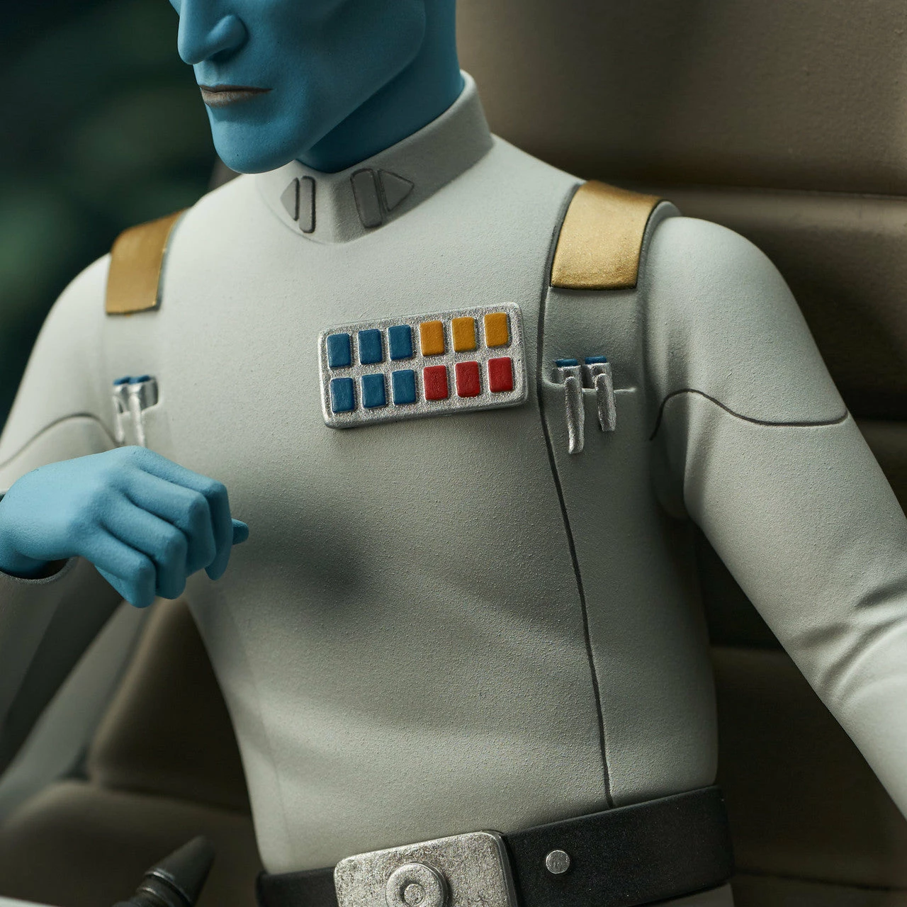 Star Wars Rebels Premier Collection Thrawn On Throne 1/7 Scale Limited Edition Statue - Image 10