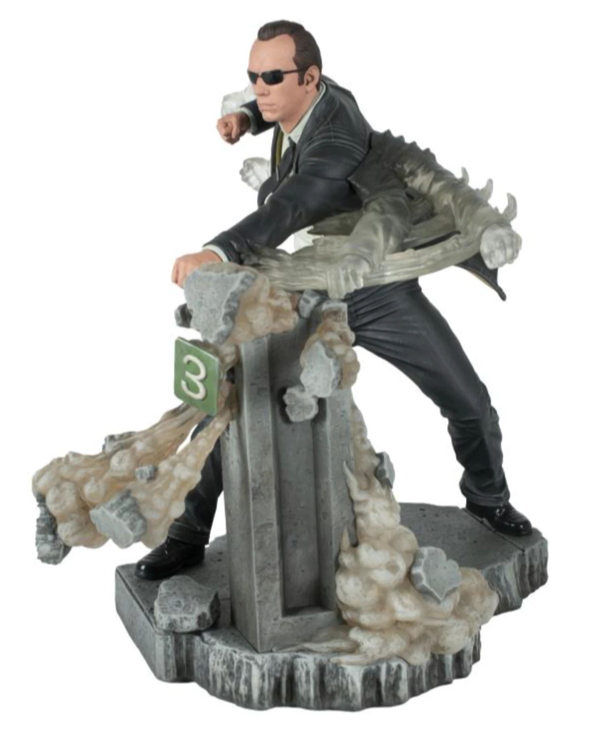 The Matrix Gallery Agent Smith Figure Diorama - Image 8