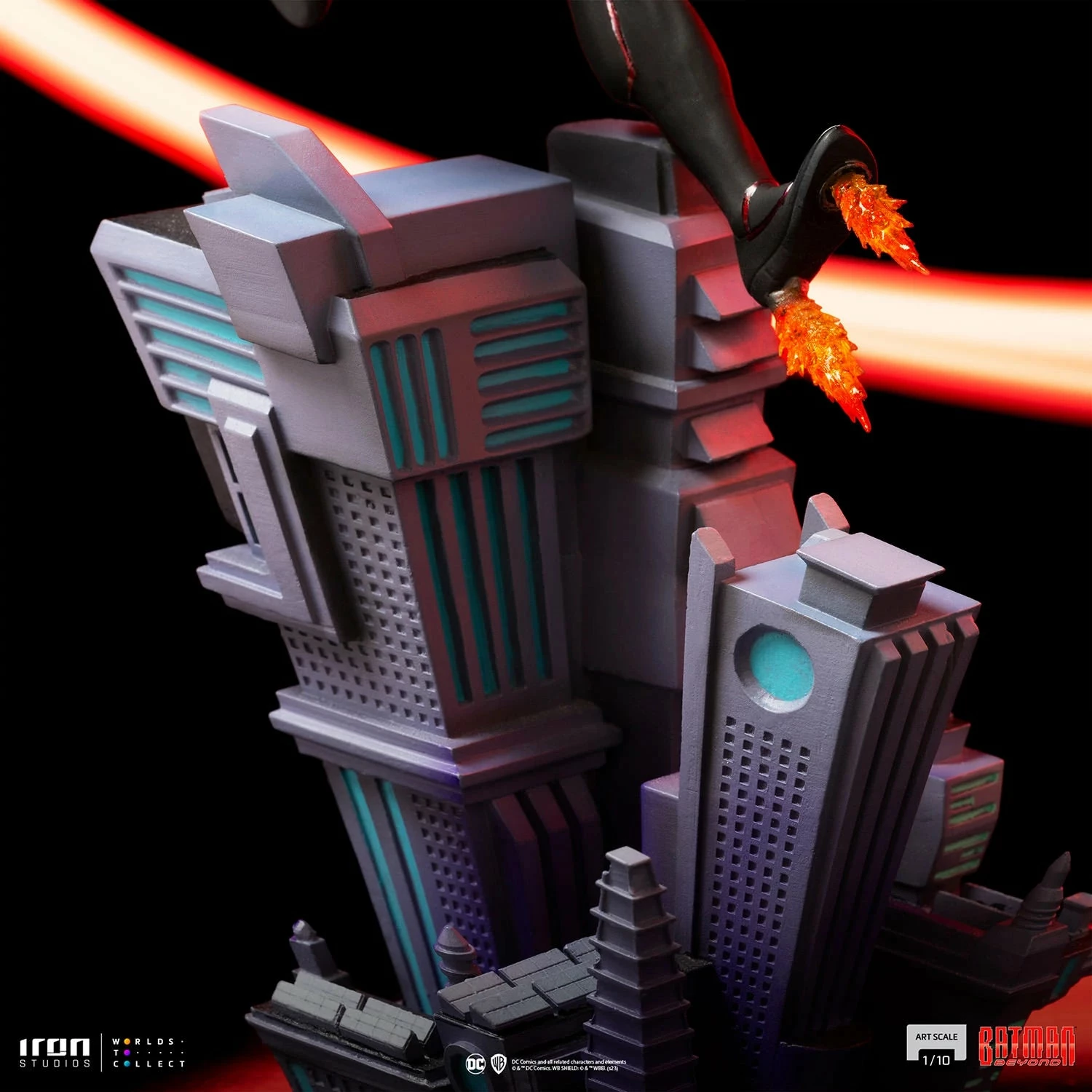 Iron Studios Batman Beyond Batman 1/10 Art Scale Statue - Image 8