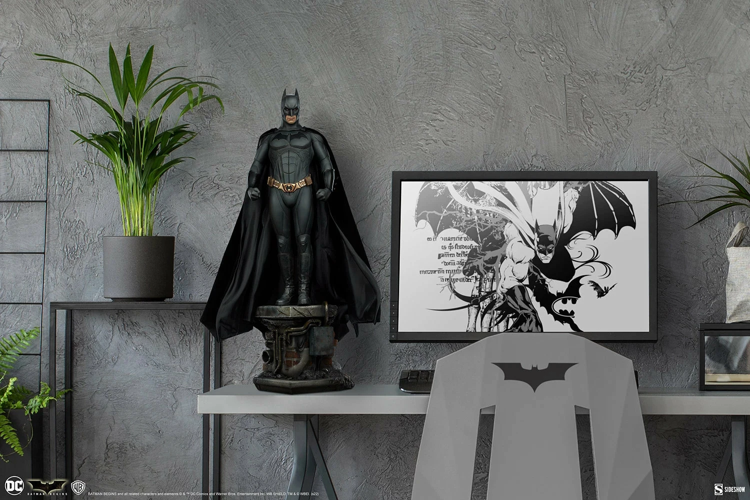Sideshow Batman Begins Premium Format Batman Statue - Image 2