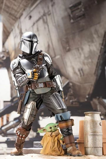 Star Wars The Mandalorian ArtFX Mandalorian & The Child Statue - Image 2