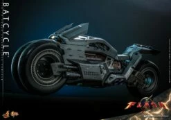 Hot Toys DC Comics The Flash Movie Batcycle 1/6th Scale Figure