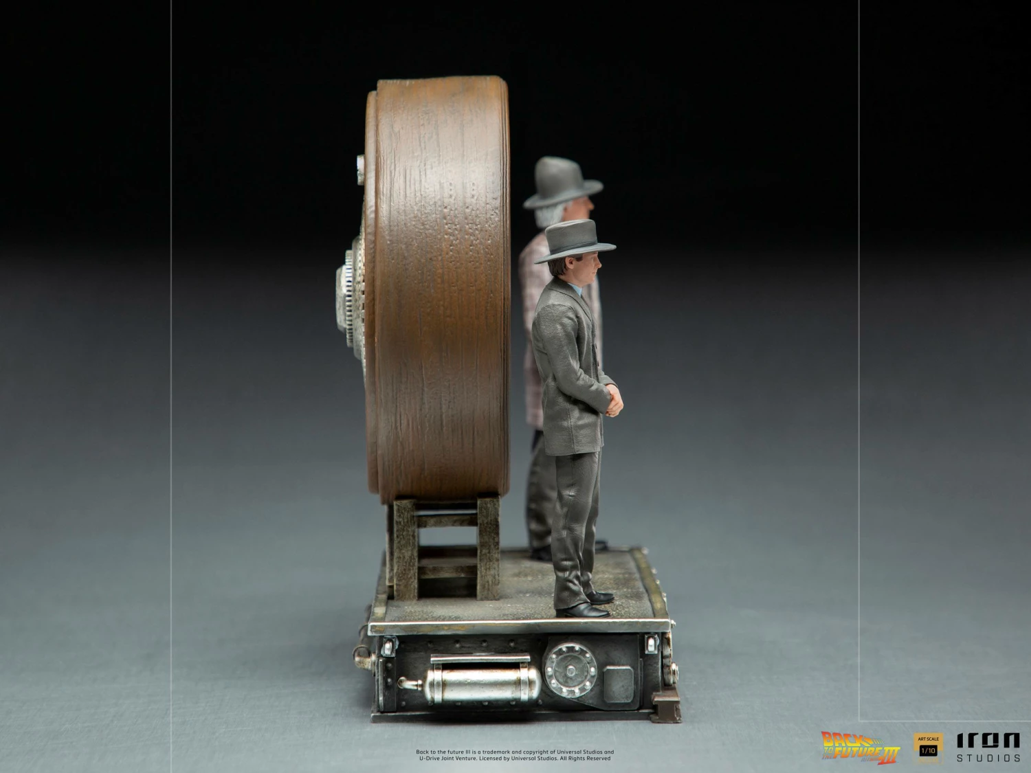 Iron Studios Back To The Future III Deluxe Art Scale Statue 1/10 Marty And Doc At The Clock - Image 7