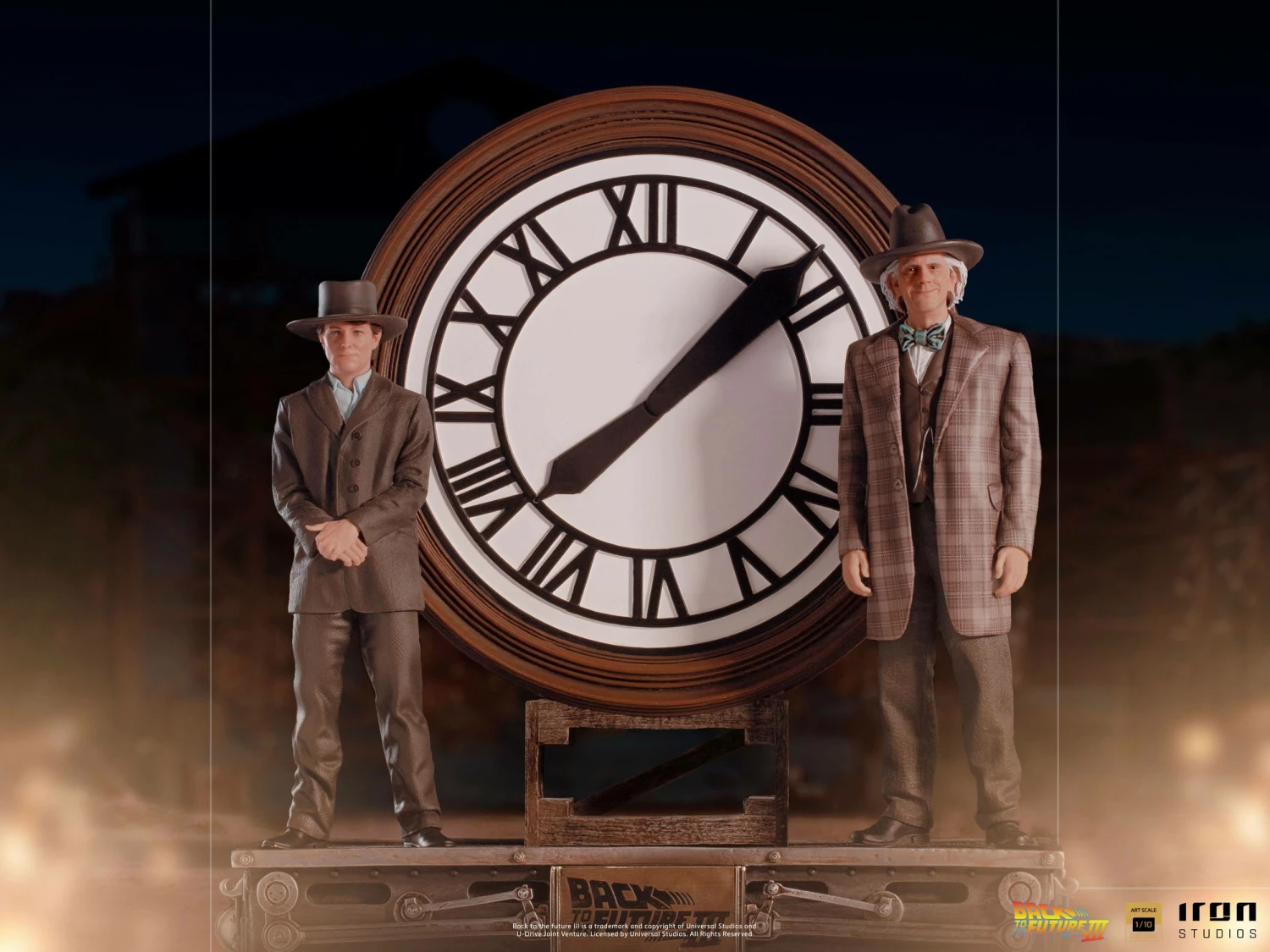 Iron Studios Back To The Future III Deluxe Art Scale Statue 1/10 Marty And Doc At The Clock - Image 3