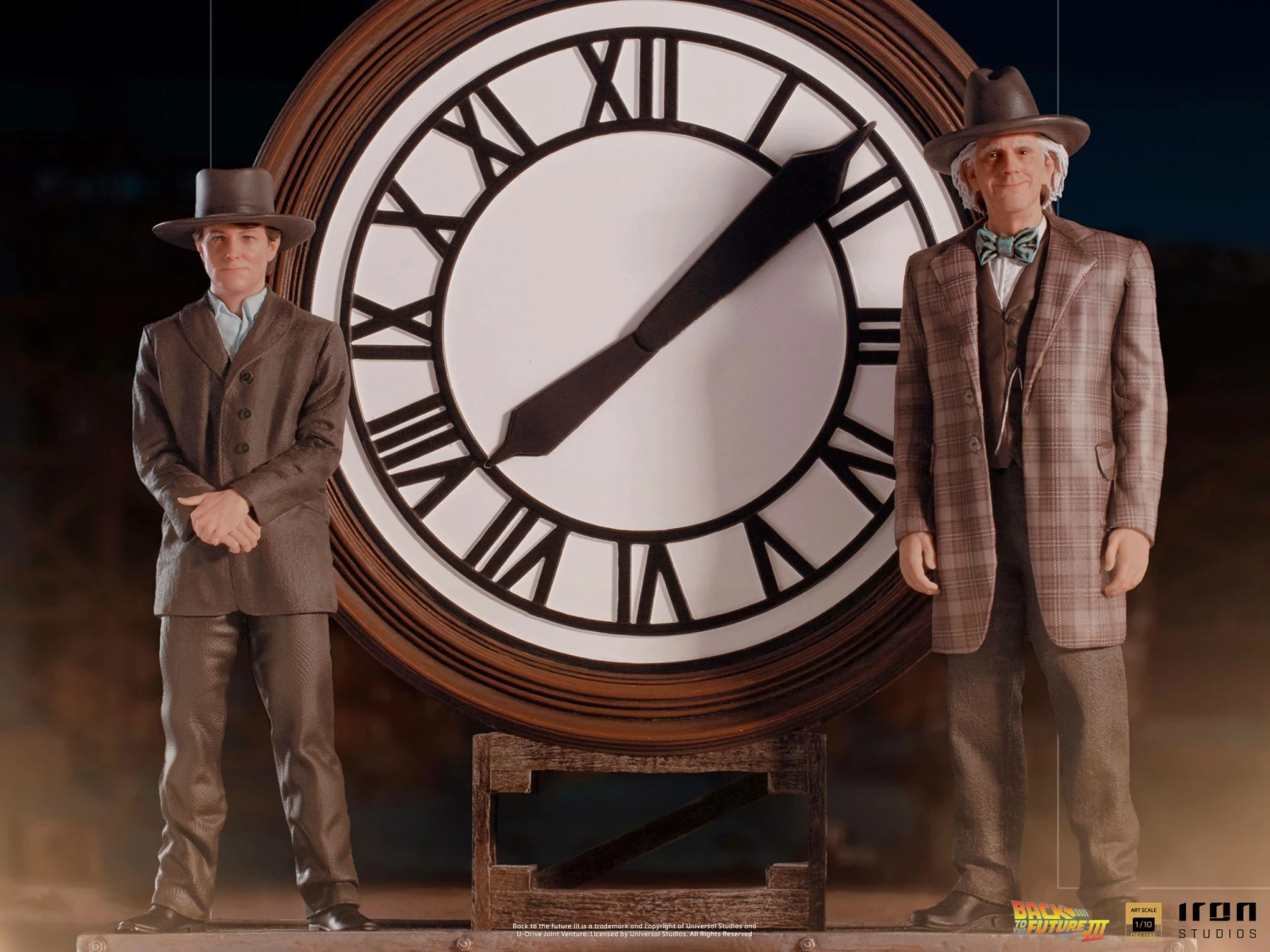 Iron Studios Back To The Future III Deluxe Art Scale Statue 1/10 Marty And Doc At The Clock - Image 14