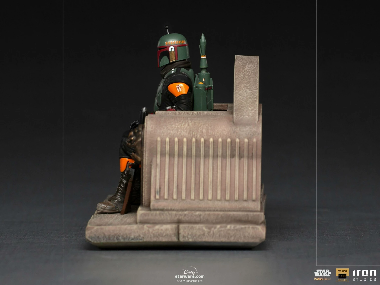 Iron Studios Star Wars The Mandalorian 1/10 Deluxe Art Scale Statue Boba Fett On Throne - Image 4