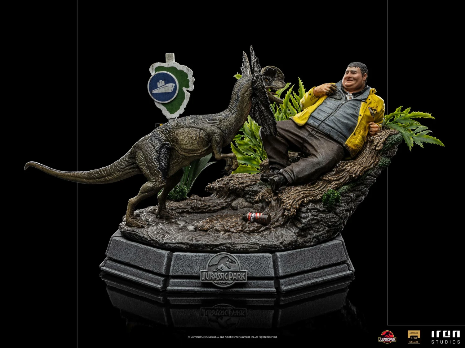Iron Studios 1/10 Deluxe Art Scale Statue Jurassic Park Dennis Nedry With Dilophosaurus - Image 4