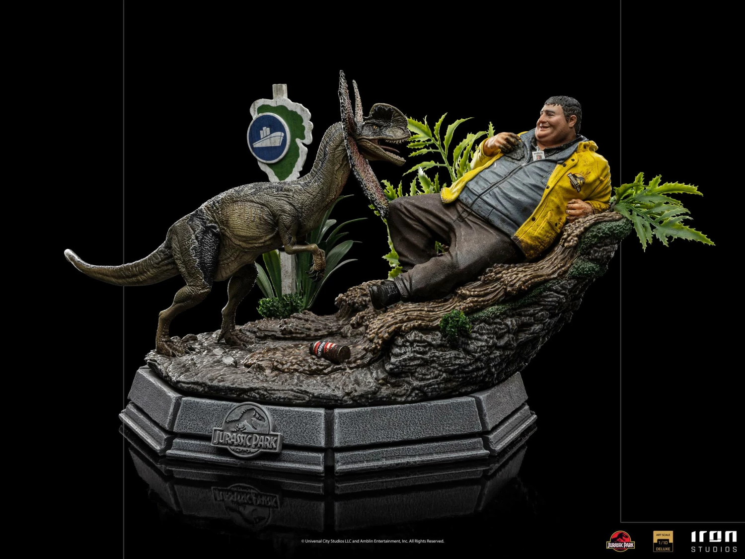 Iron Studios 1/10 Deluxe Art Scale Statue Jurassic Park Dennis Nedry With Dilophosaurus - Image 5