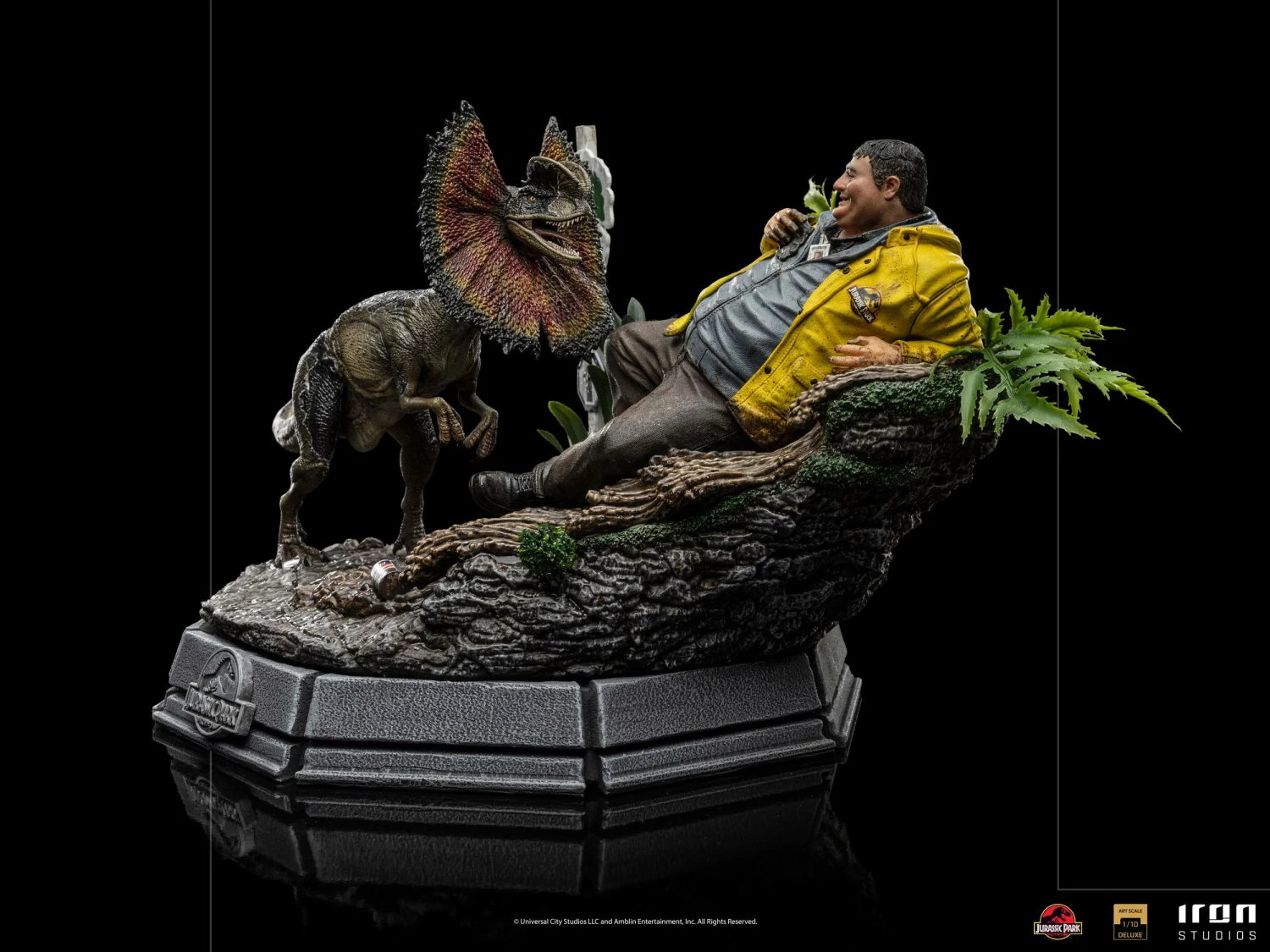 Iron Studios 1/10 Deluxe Art Scale Statue Jurassic Park Dennis Nedry With Dilophosaurus - Image 6