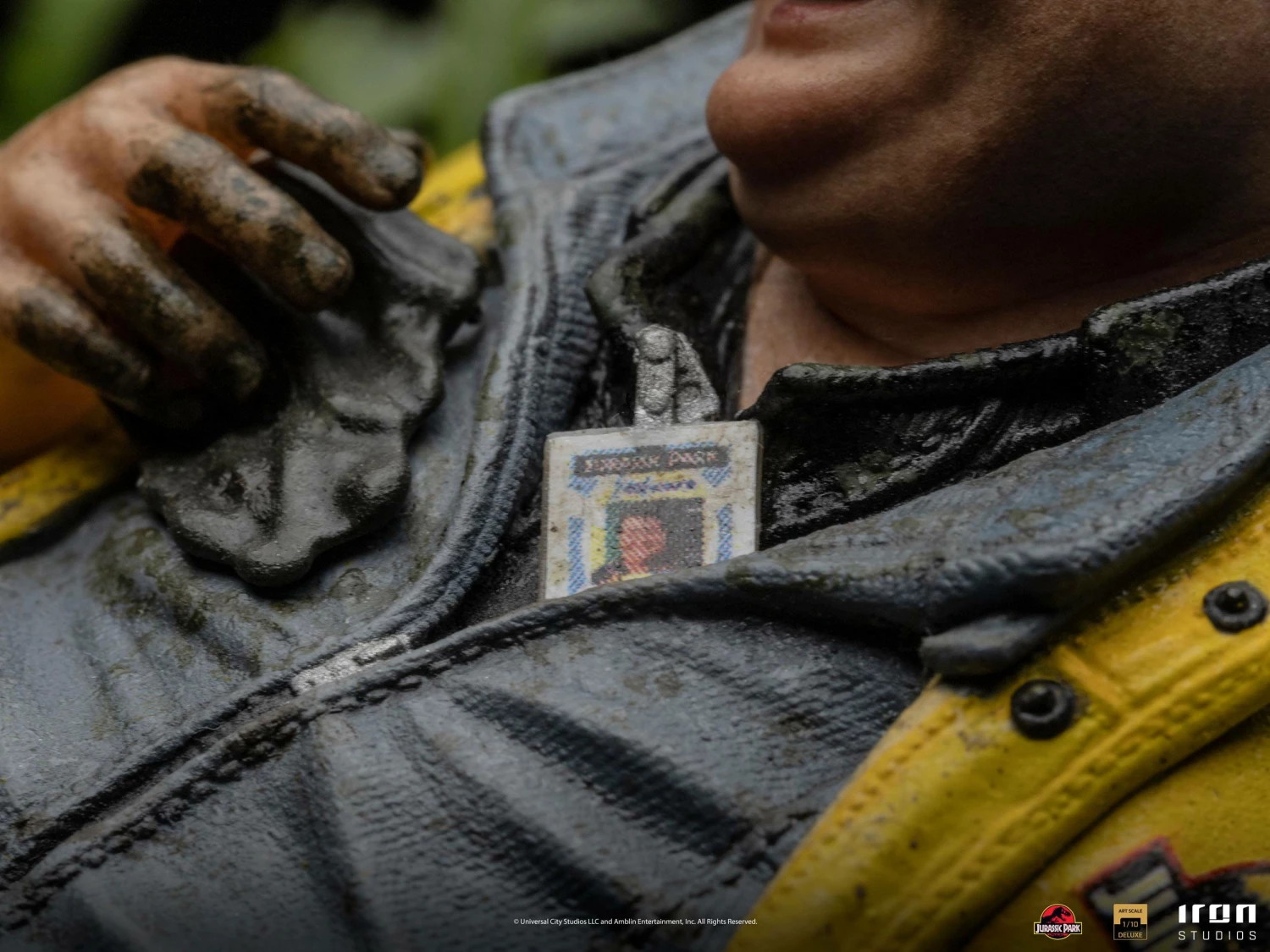 Iron Studios 1/10 Deluxe Art Scale Statue Jurassic Park Dennis Nedry With Dilophosaurus - Image 17