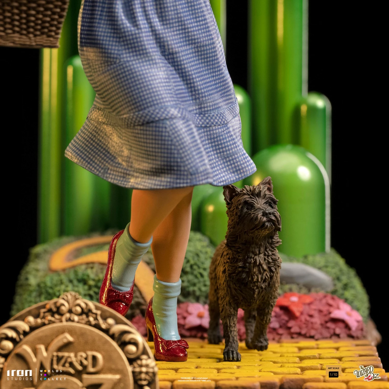 Iron Studios The Wizard Of Oz Dorothy Deluxe 1/10 Art Scale Limited Edition Statue - Image 11