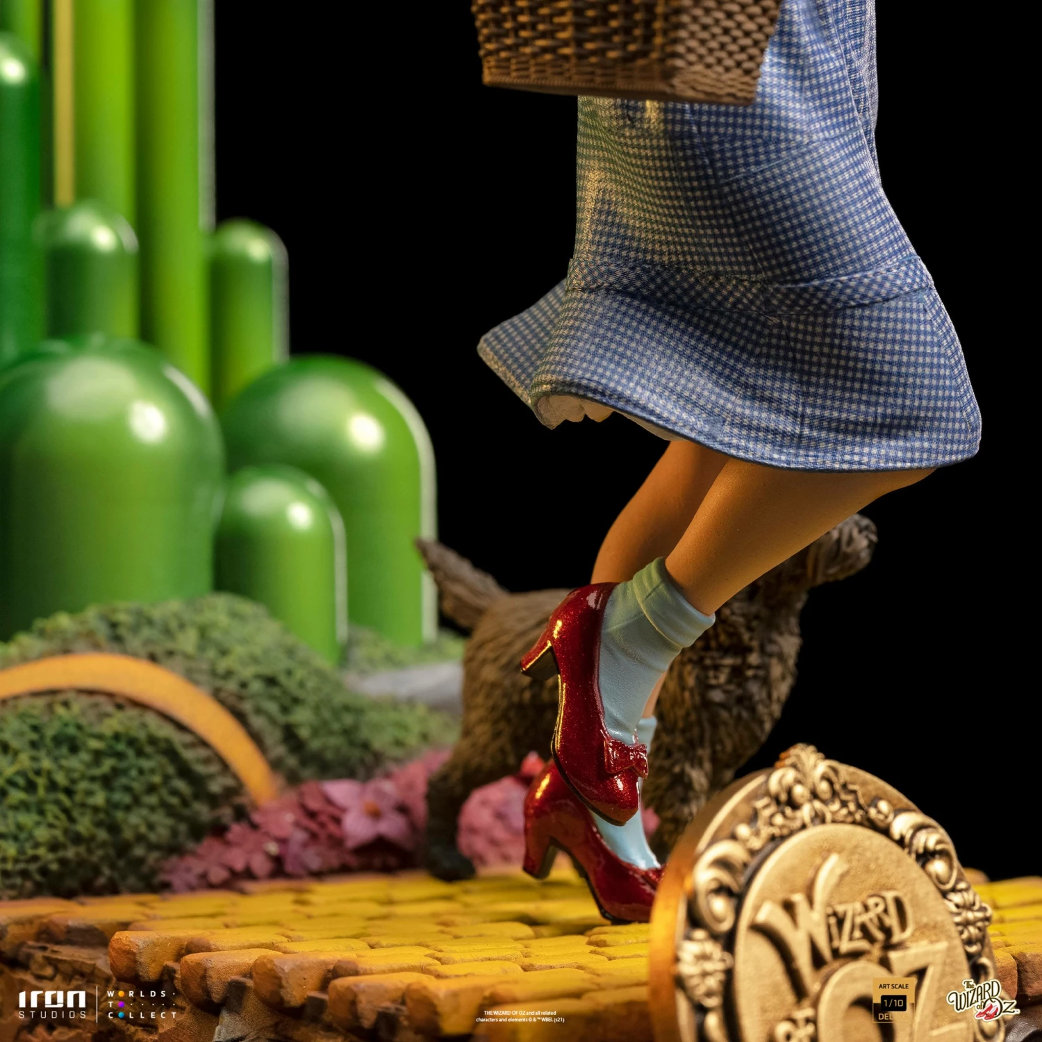 Iron Studios The Wizard Of Oz Dorothy Deluxe 1/10 Art Scale Limited Edition Statue - Image 14