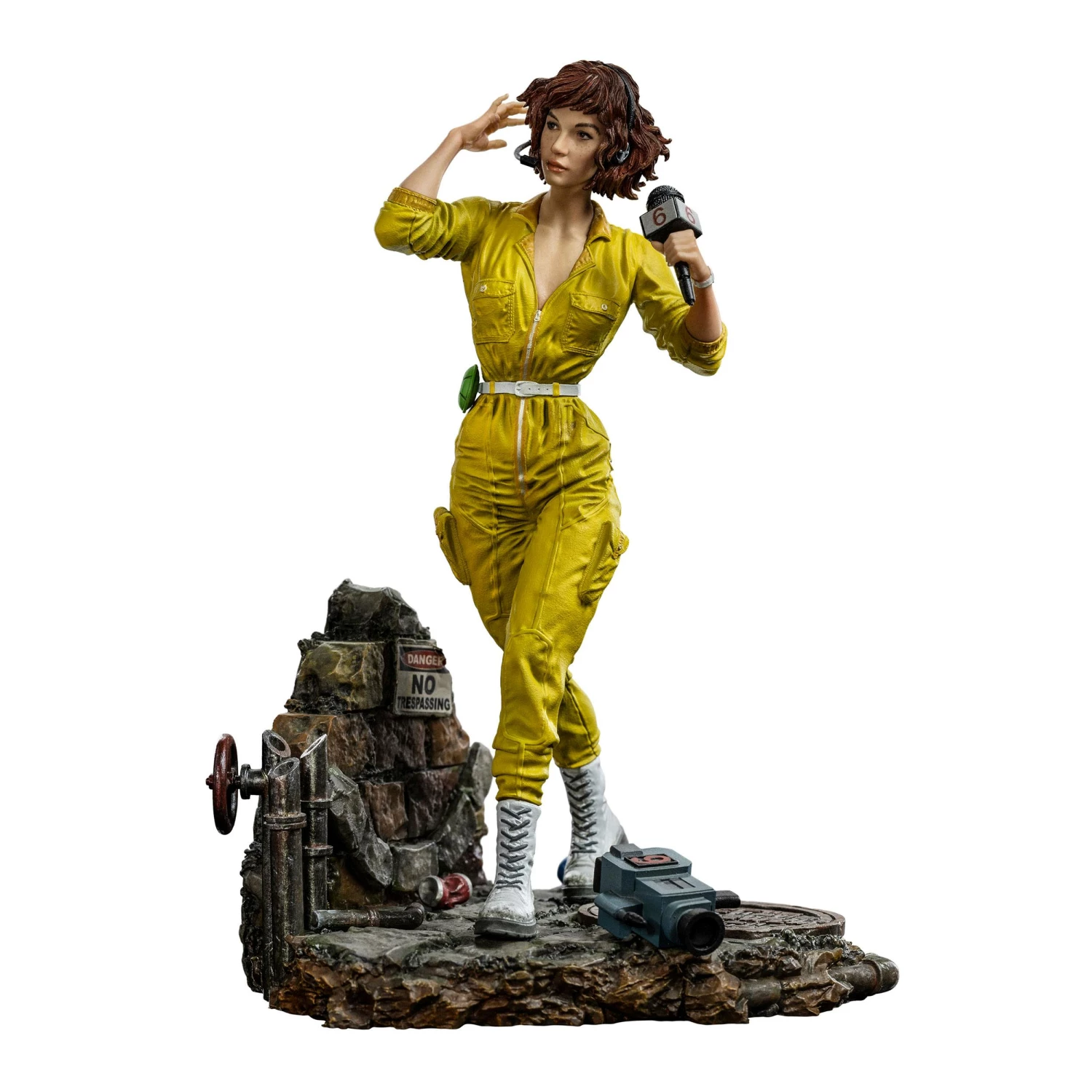 Iron Studios TMNT April O'Neil 1/10 Art Scale Statue