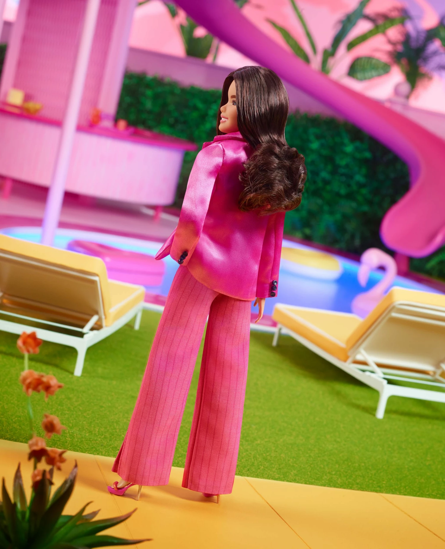Barbie The Movie Gloria Doll Wearing Pink Power Pantsuit - Image 10