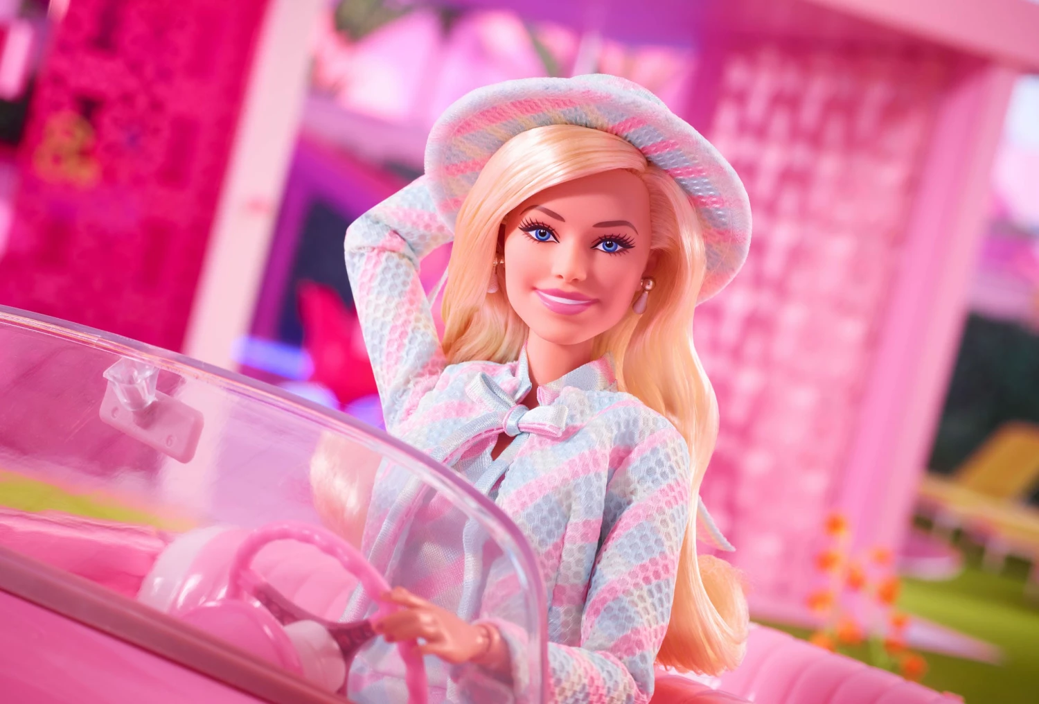 Barbie The Movie Doll Margot Robbie As Barbie In Plaid Matching Set - Image 17