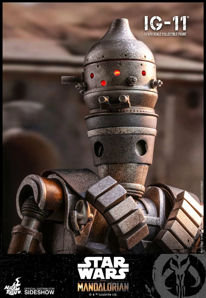 Hot Toys 1:6 Star Wars The Mandalorian IG-11 - Image 13