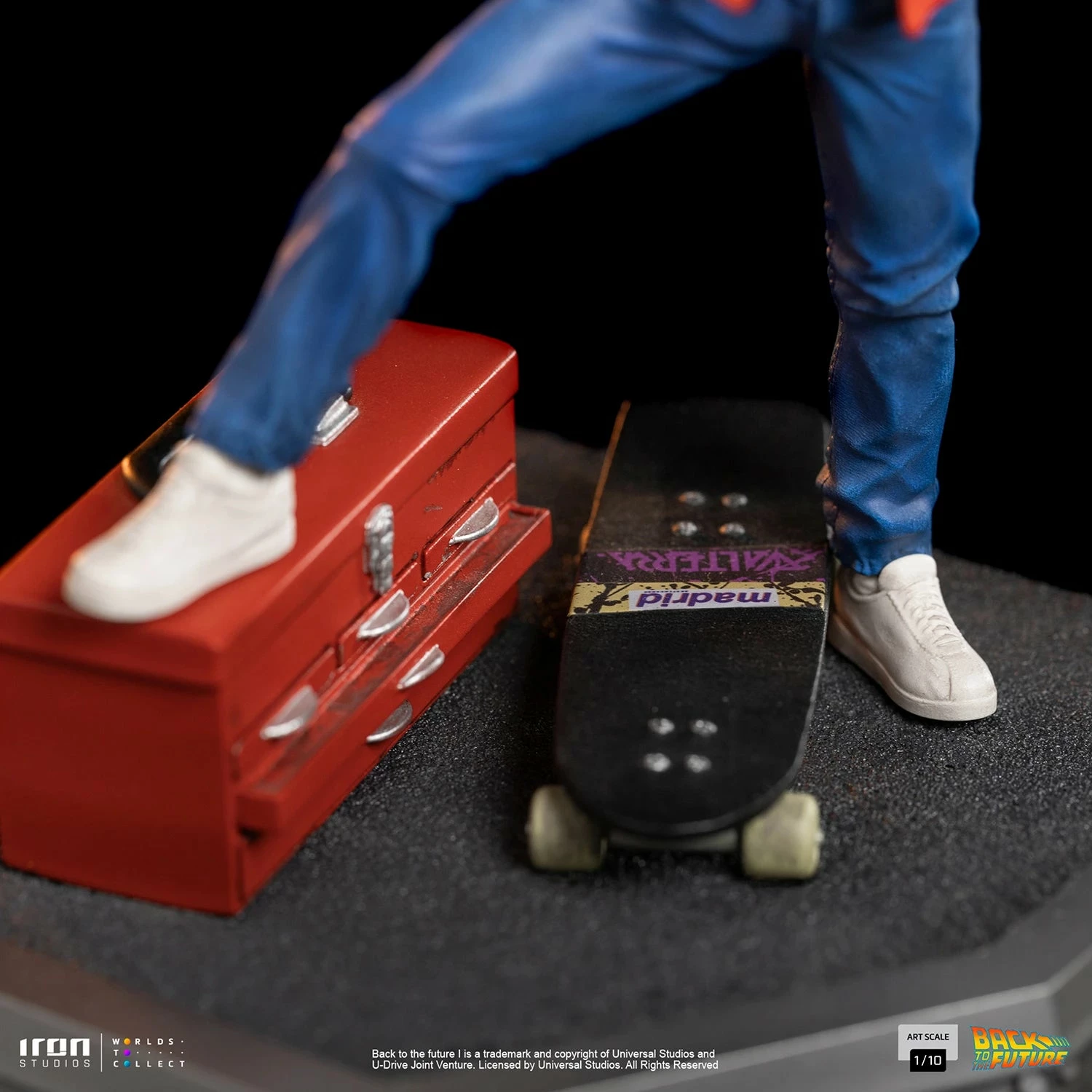 Iron Studios Back To The Future Marty McFly 1/10 Art Scale Statue - Image 10