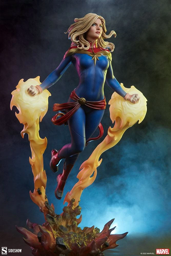 Sideshow Marvel Premium Format Statue Captain Marvel 60 Cm - Image 3
